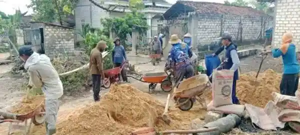 Tangis Bahagia Seorang Ibu di Ngepon Saat Rumahnya Dibangun Ulang