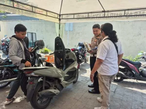 Potlantas Samsat Timur Tunjukan Pelayanan Publik: Tidak Ada Alergi Kita Hanya Fokus Kerja