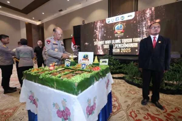 Polda Jatim Peringati HUT Satpam ke-45 Luncurkan Layanan Polisi Penolongku