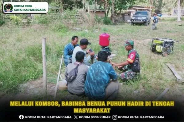 Melalui Komsos, Babinsa Benua Puhun Hadir di Tengah Masyarakat