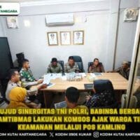 Wujud Sinergitas TNI Polri, Babinsa Bersama Bhabinkamtibmas Lakukan Komsos Ajak Warga Tingkatkan Keamanan Melalui Pos Kamling