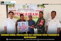 Babinsa Kawal Penyaluran BLT Pastikan Tepat Sasaran di Masyarakat