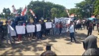 Warga Konarom Barat Desak Bupati Copot Sangadi, Dugaan Perselingkuhan Jadi Sorotan